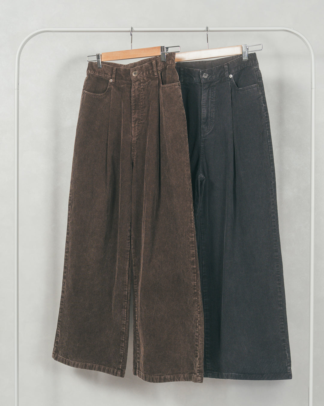 コーデュロイWideストレートパンツ (BROWN)