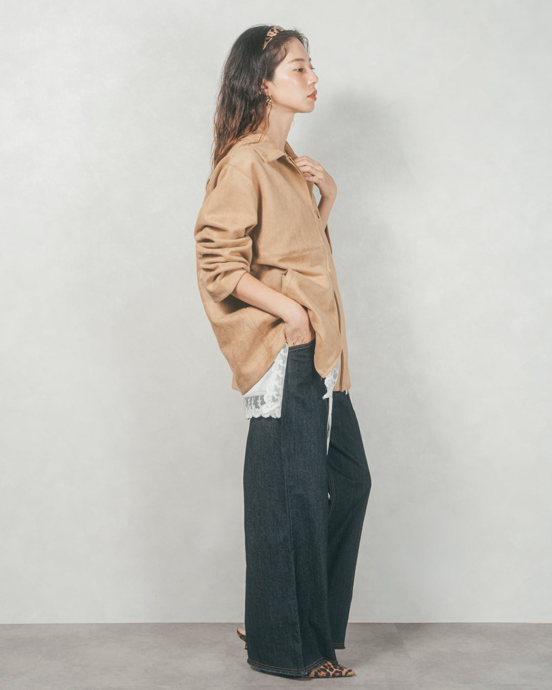 スゥエードライクジップブルゾン (BEIGE)