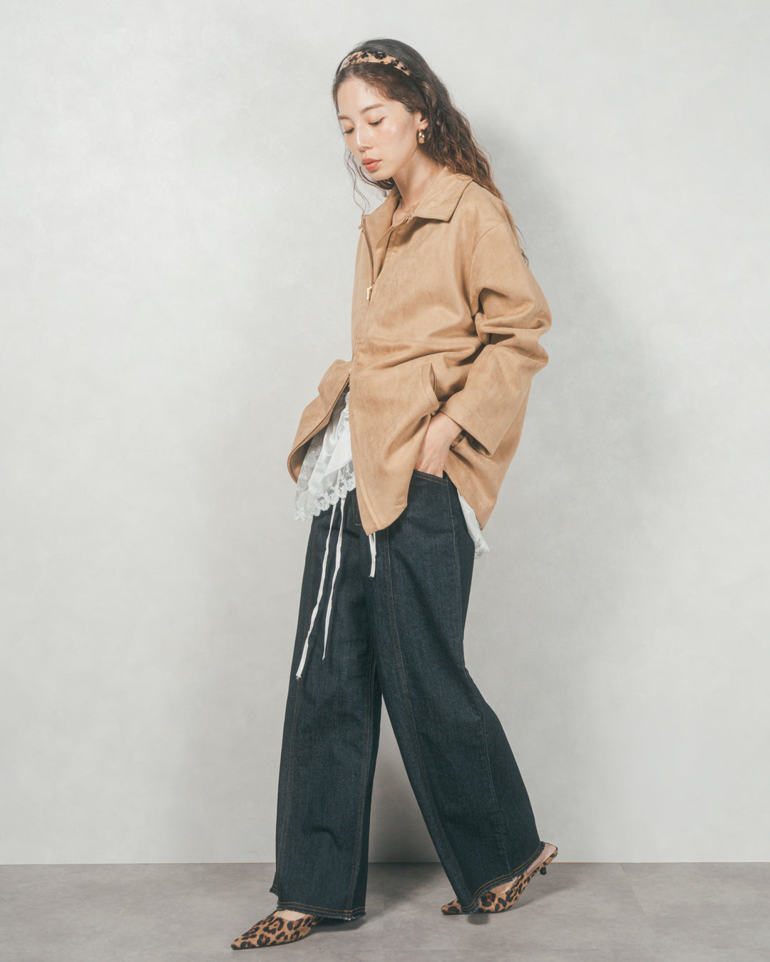 スゥエードライクジップブルゾン (BEIGE)