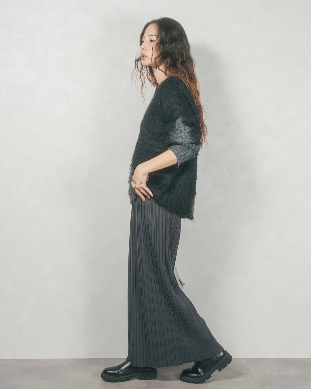 ニュアンスグラデーションShaggyニット (BLACK)