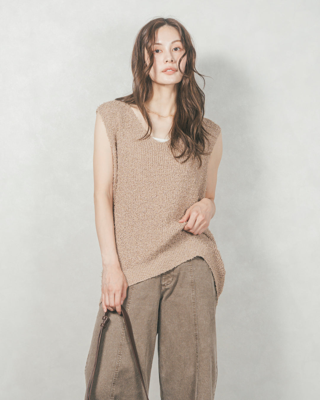 深Vネック ループヤーンニットベスト (BEIGE)