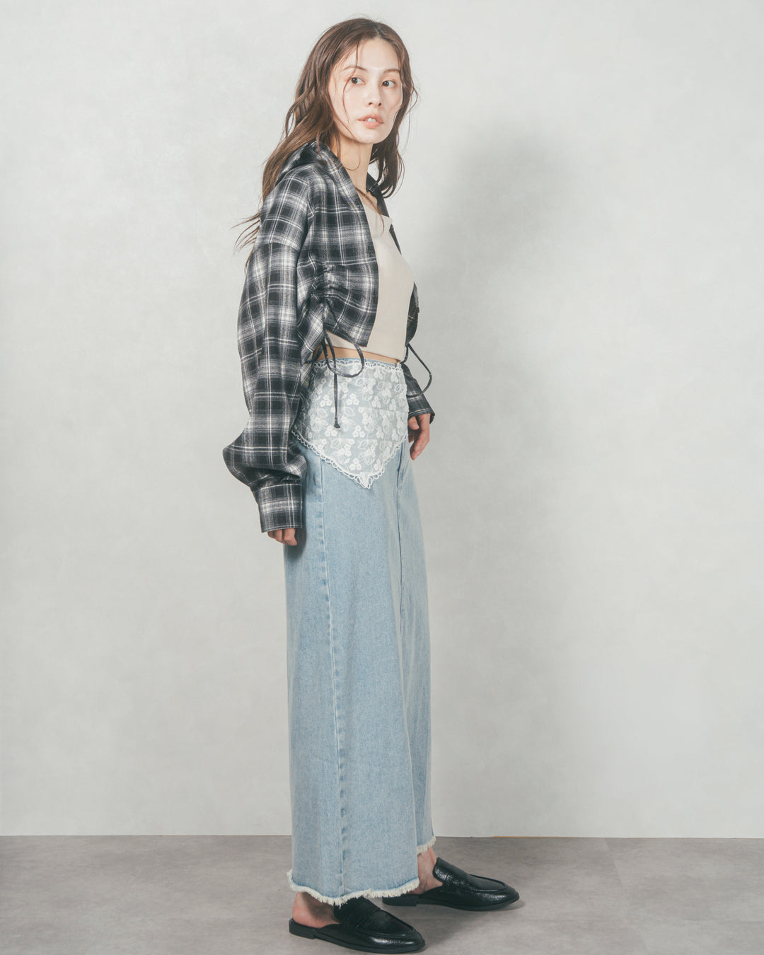 裾ドロストクロップドチェックシャツ (BLACK)