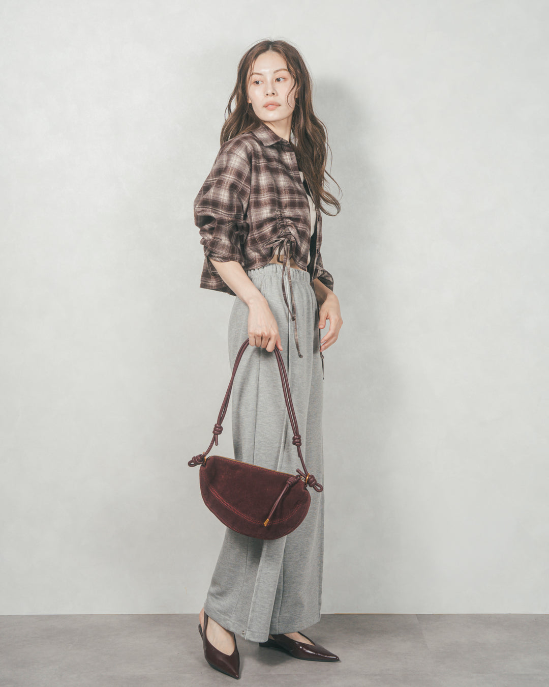 裾ドロストクロップドチェックシャツ (BROWN)