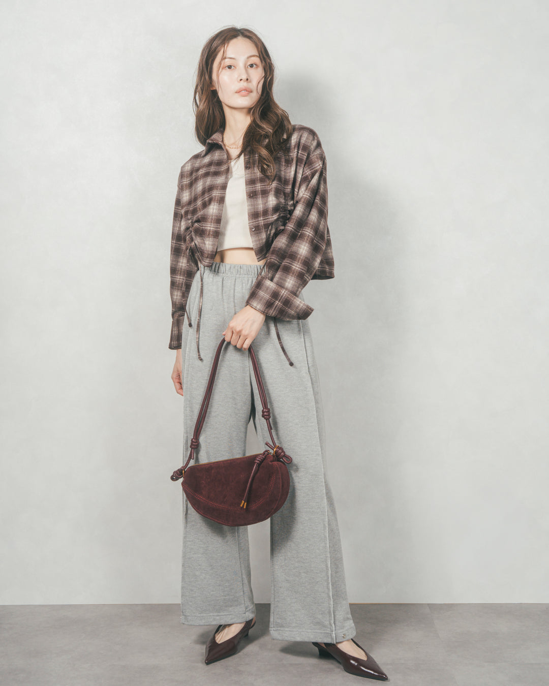 裾ドロストクロップドチェックシャツ (BROWN)