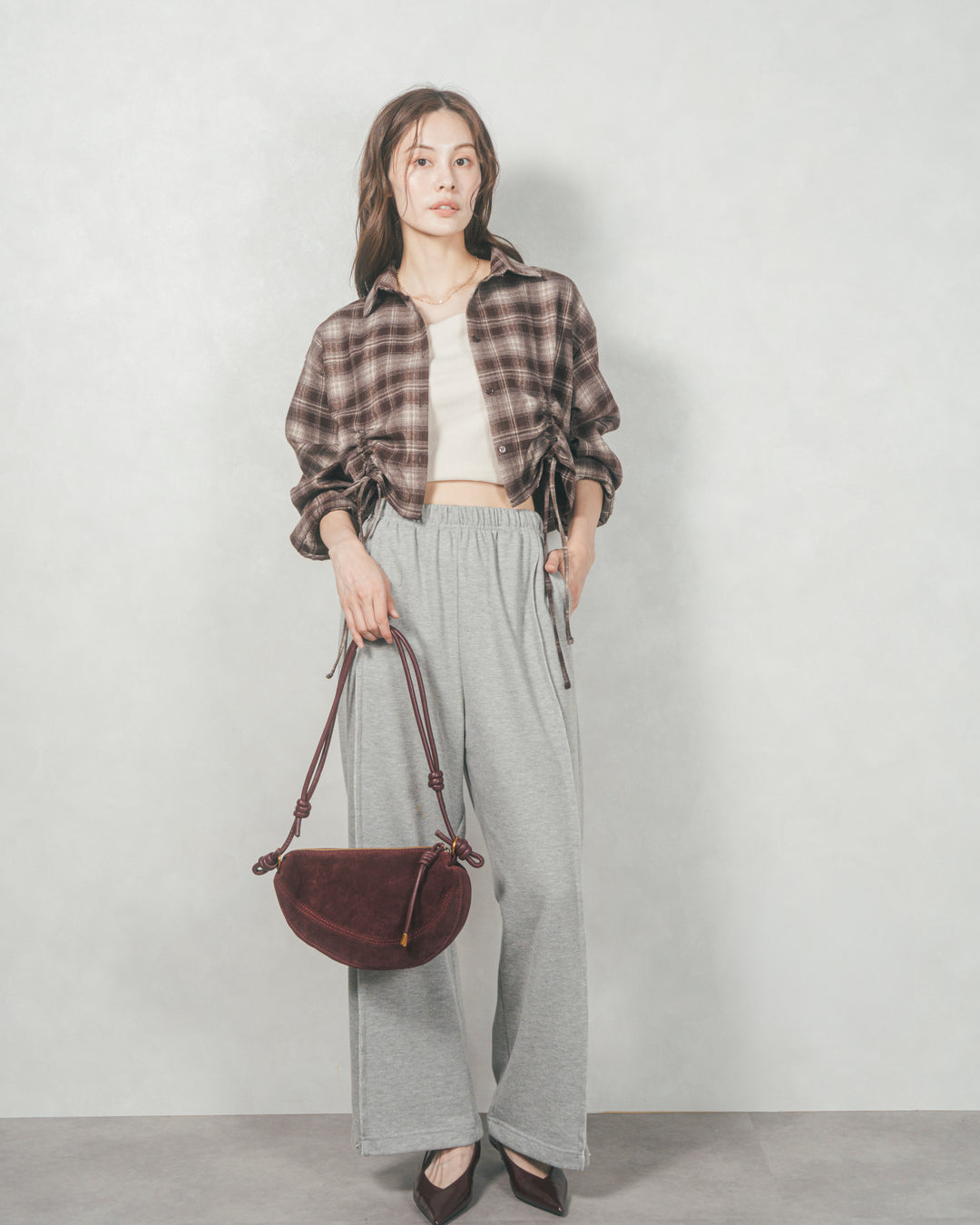 裾ドロストクロップドチェックシャツ (BROWN)