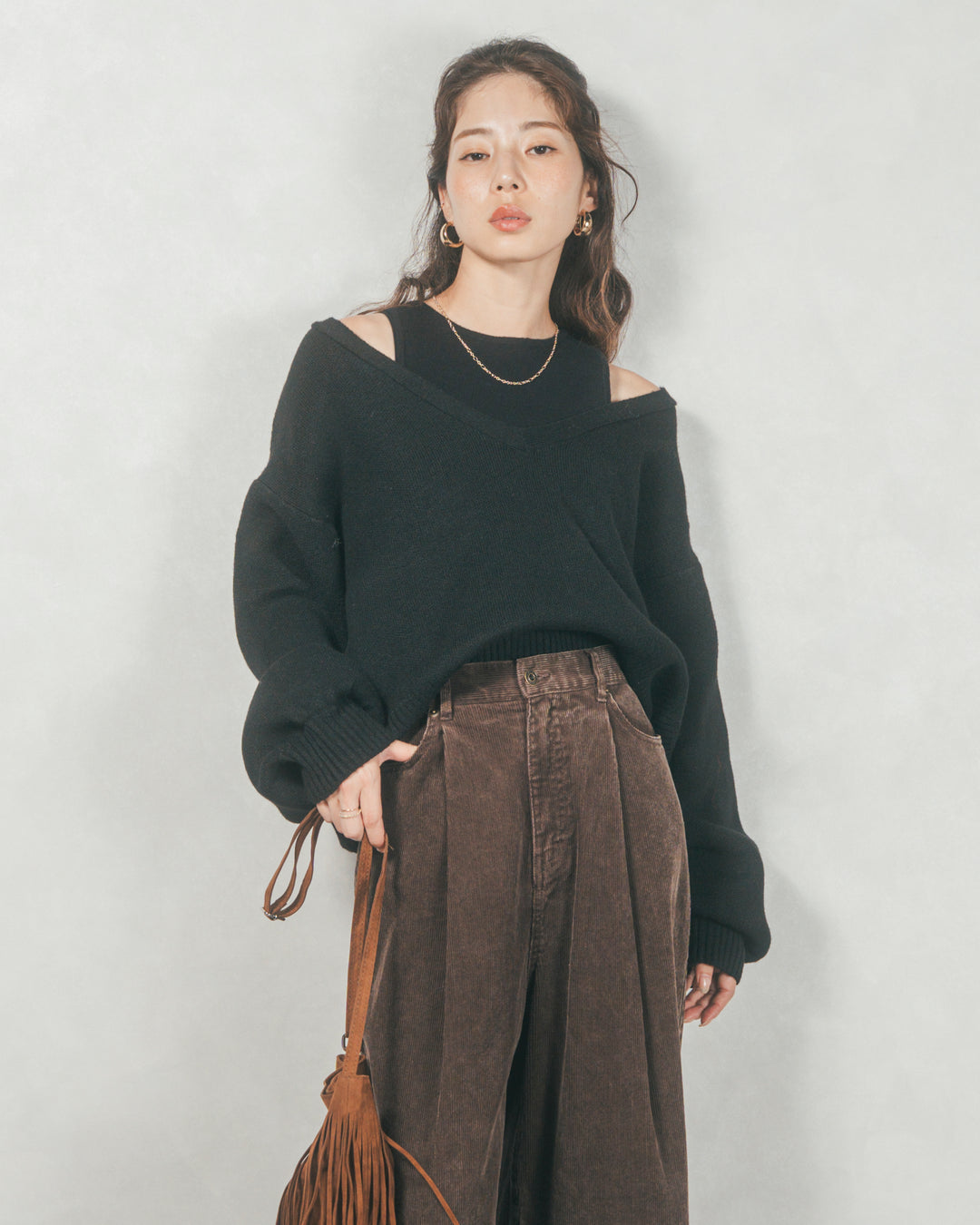 メランジVネックニットレイヤードセット (BLACK x BLACK)