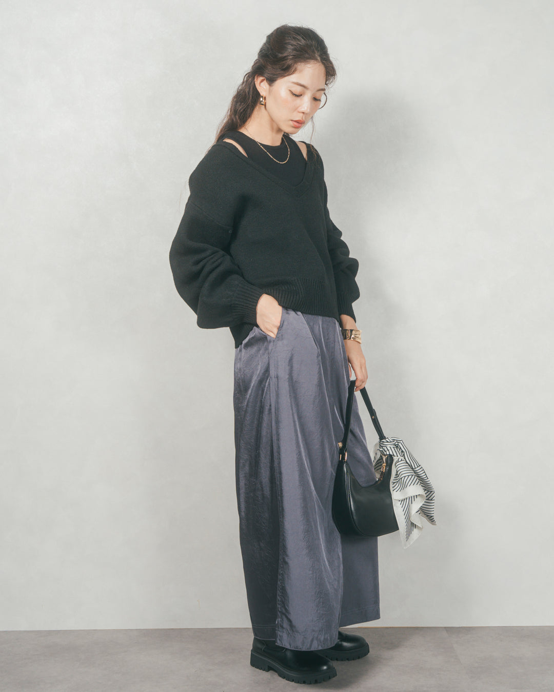メランジVネックニットレイヤードセット (BLACK x BLACK)
