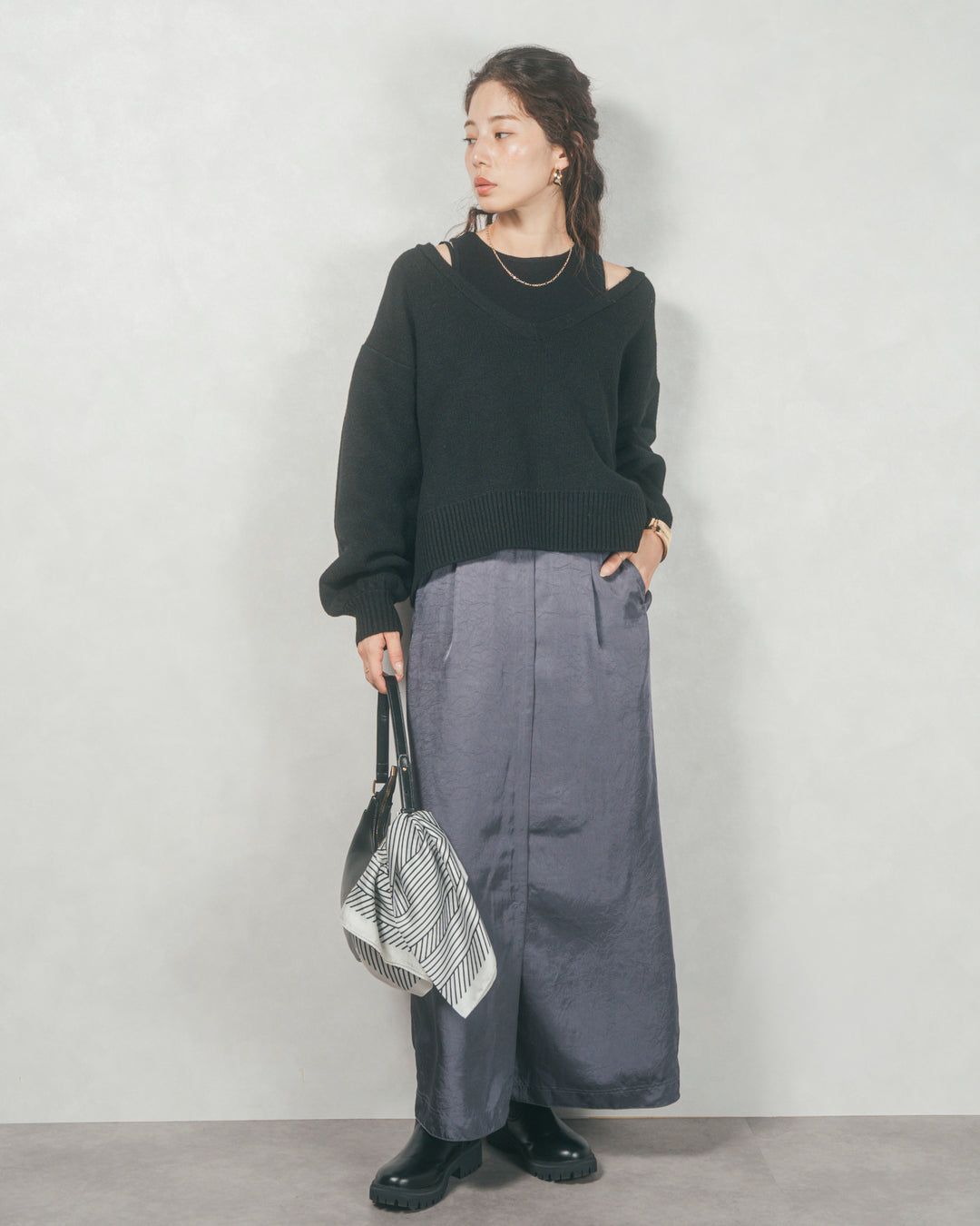 メランジVネックニットレイヤードセット (BLACK x BLACK)