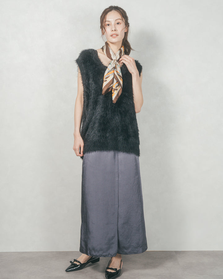 V-ネックフェザーニットベスト (BLACK)