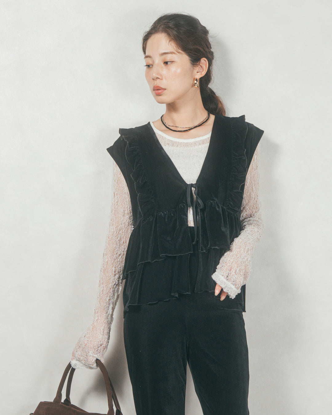 フロントリボンFrillベロアベスト (BLACK)