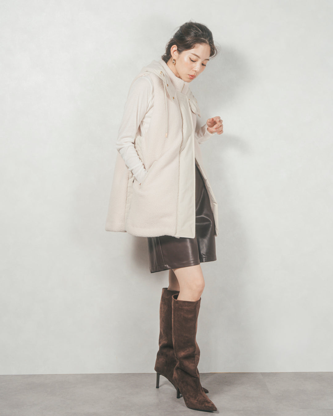 レザーライクハーフパンツ (BROWN)