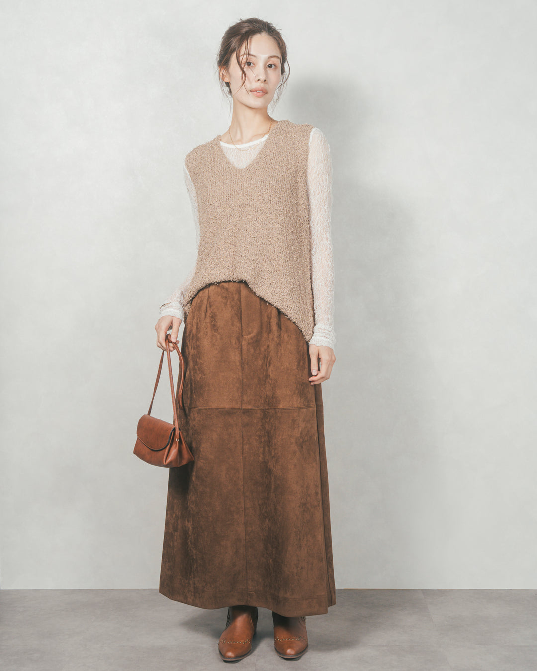 深Vネック ループヤーンニットベスト (BEIGE)