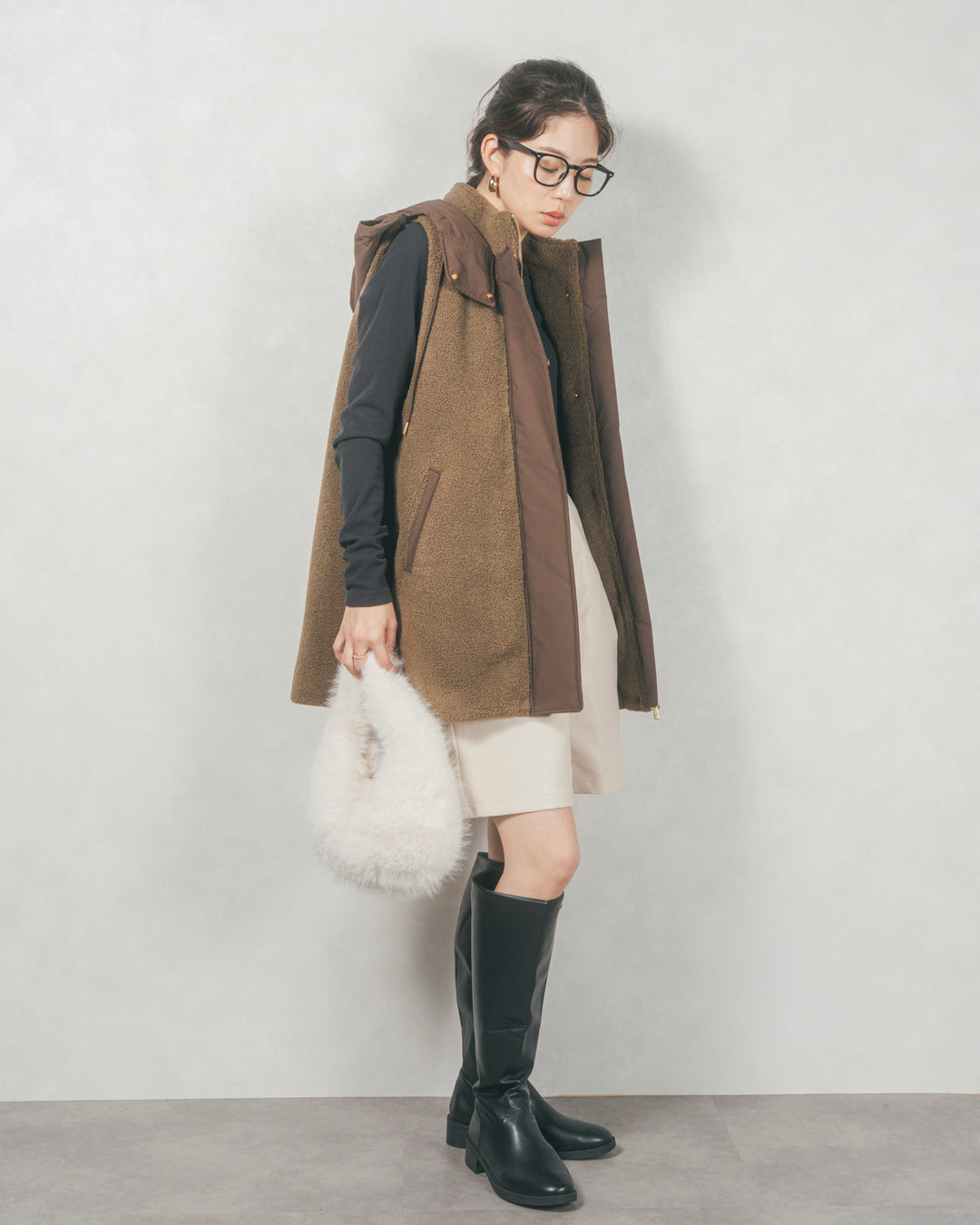 レザーライクハーフパンツ (IVORY)