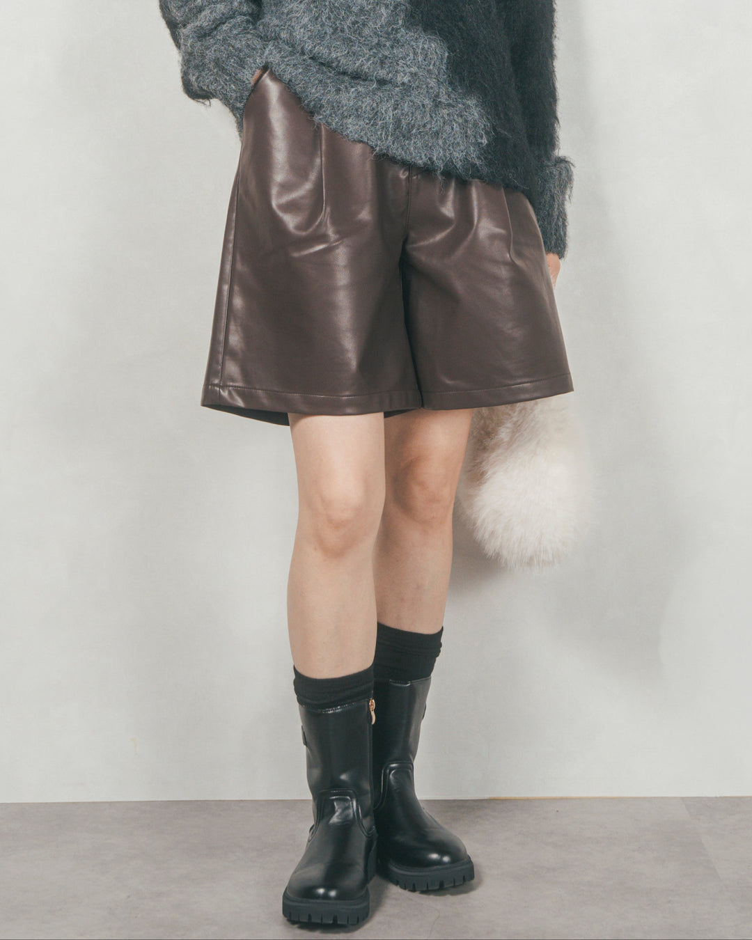 レザーライクハーフパンツ (BROWN)