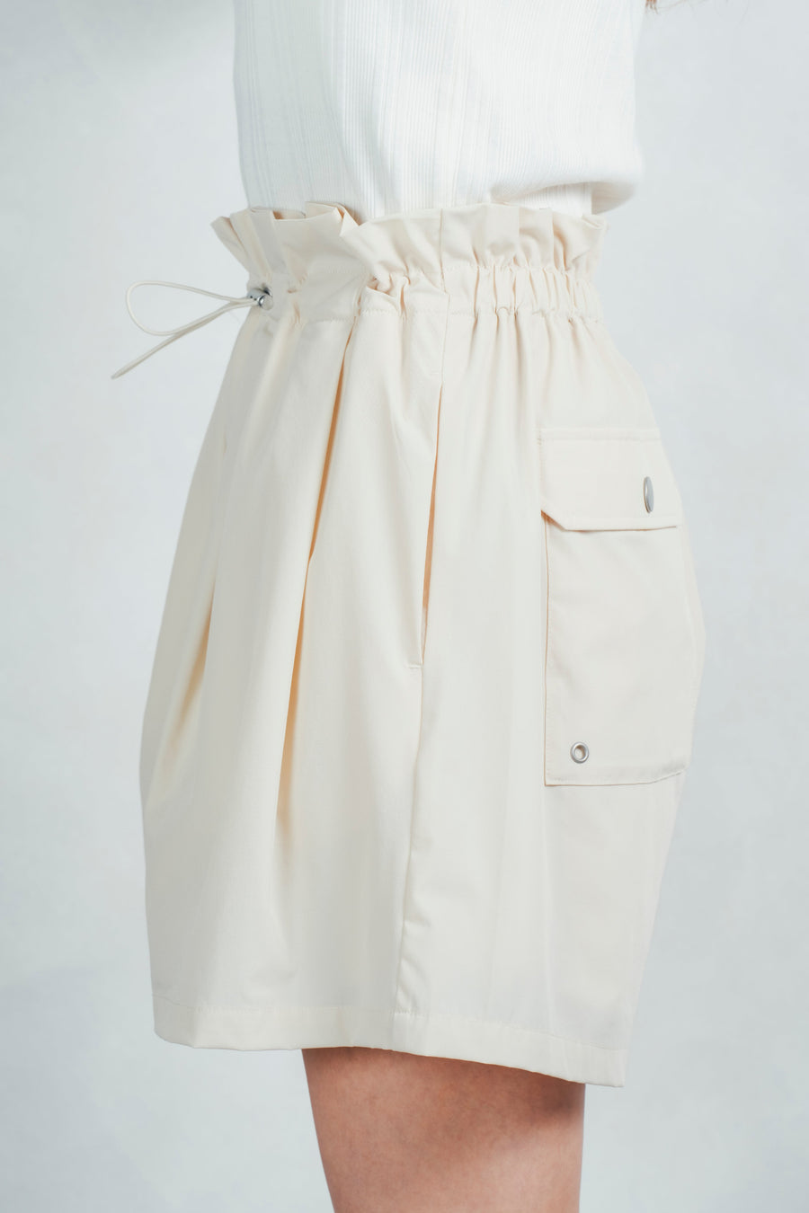 ウエストギャザーショートパンツ(OFF WHITE)