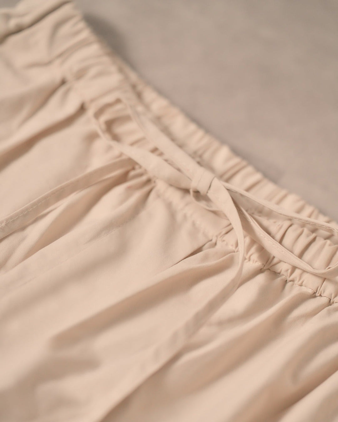 【新品 / キャリー品】2-Way ドロストカーゴパンツ（IVORY）