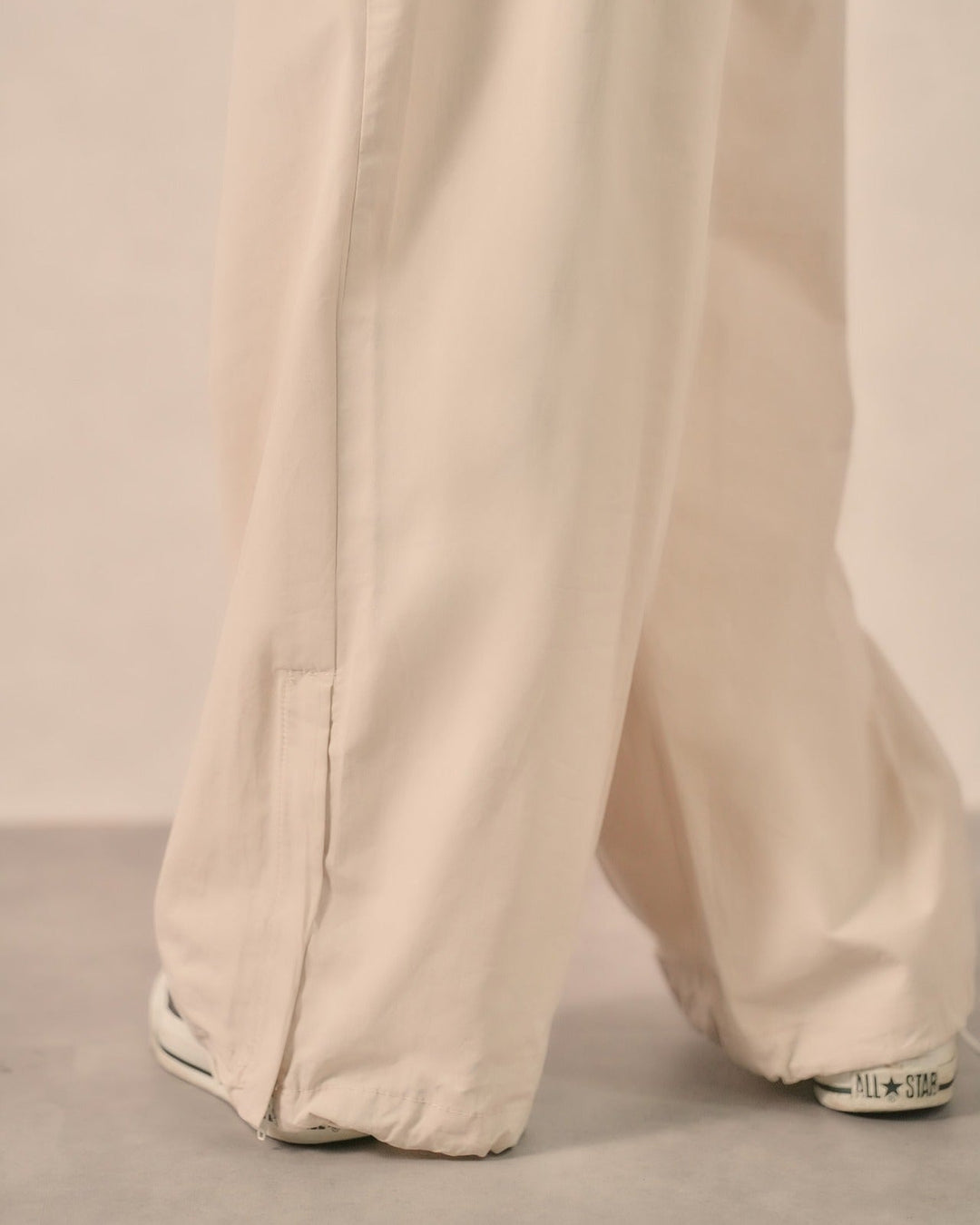 【新品 / キャリー品】2-Way ドロストカーゴパンツ（IVORY）