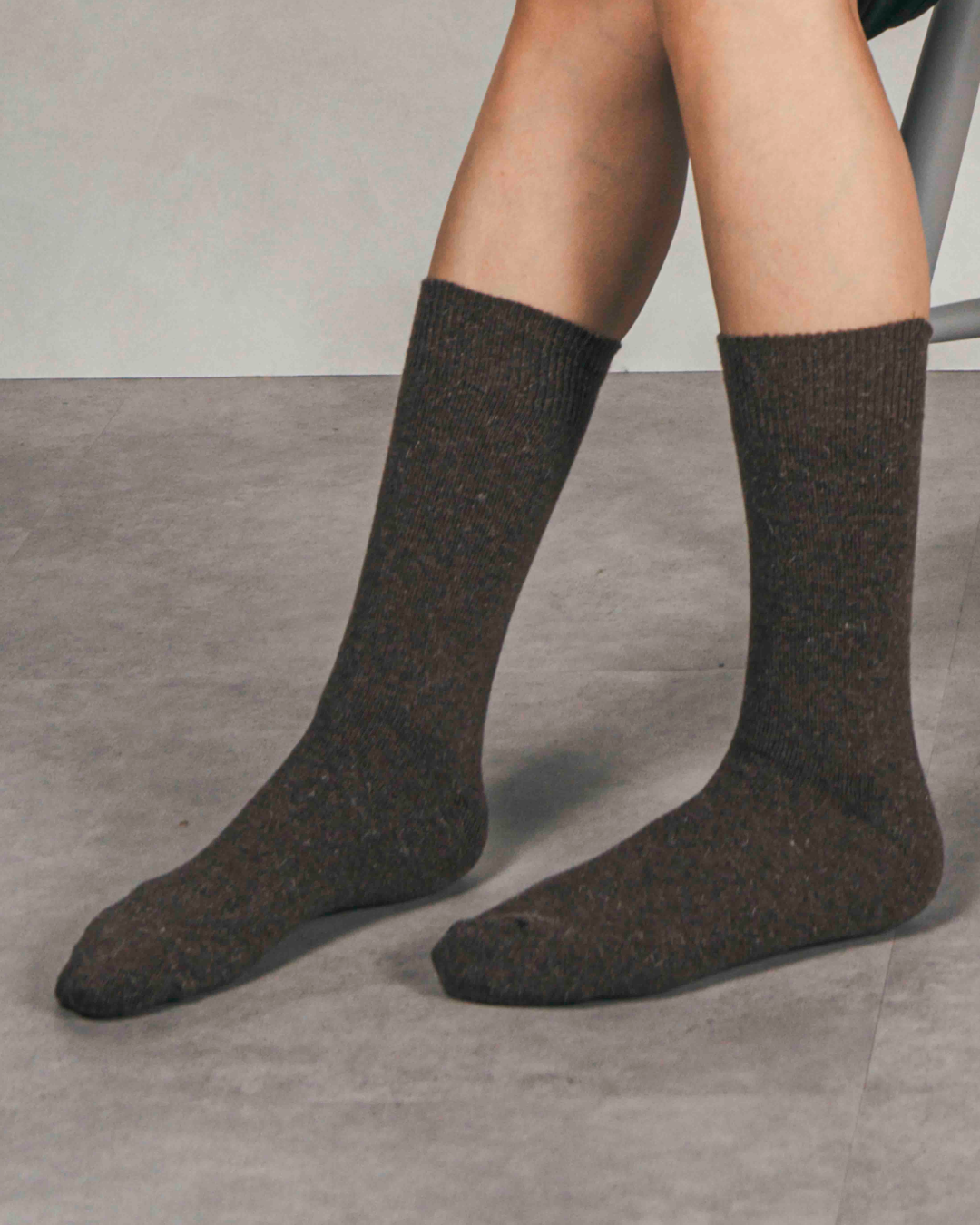 ［SET］ボリュームフリンジ Shaggyマフラー+Cozyアンゴラ混ソックス（2SET）