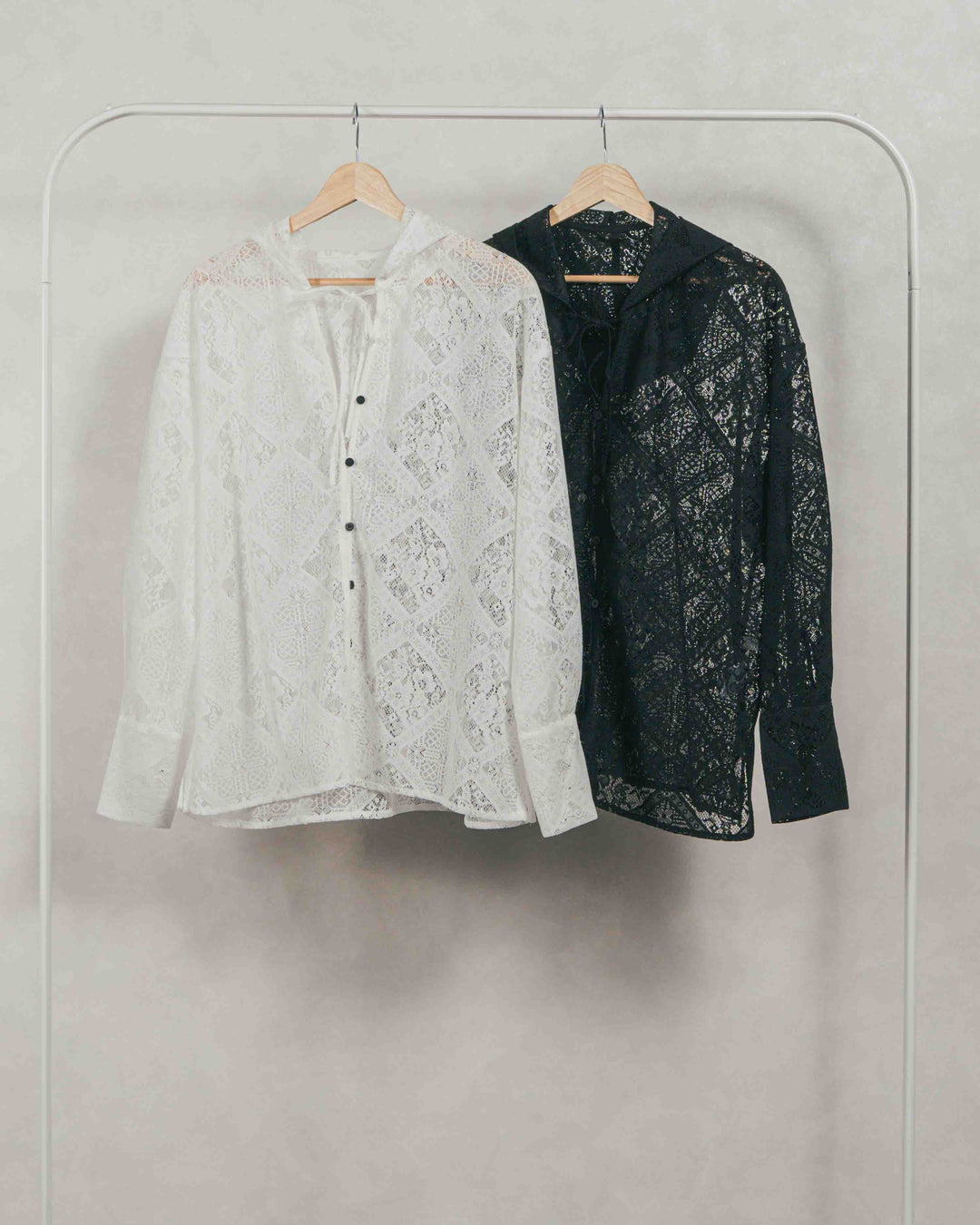 ［SET］Blockレース　フーディーブラウス + Vintageサテンハーフパンツ（2SET）