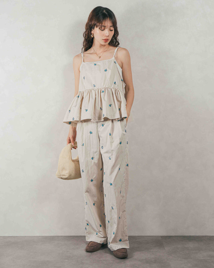 ［SET］Flower刺繍　ボリュームキャミ + Flower刺繍　タックパンツ（2SET）