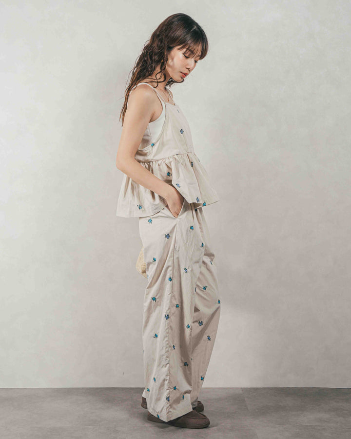 ［SET］Flower刺繍　ボリュームキャミ + Flower刺繍　タックパンツ（2SET）
