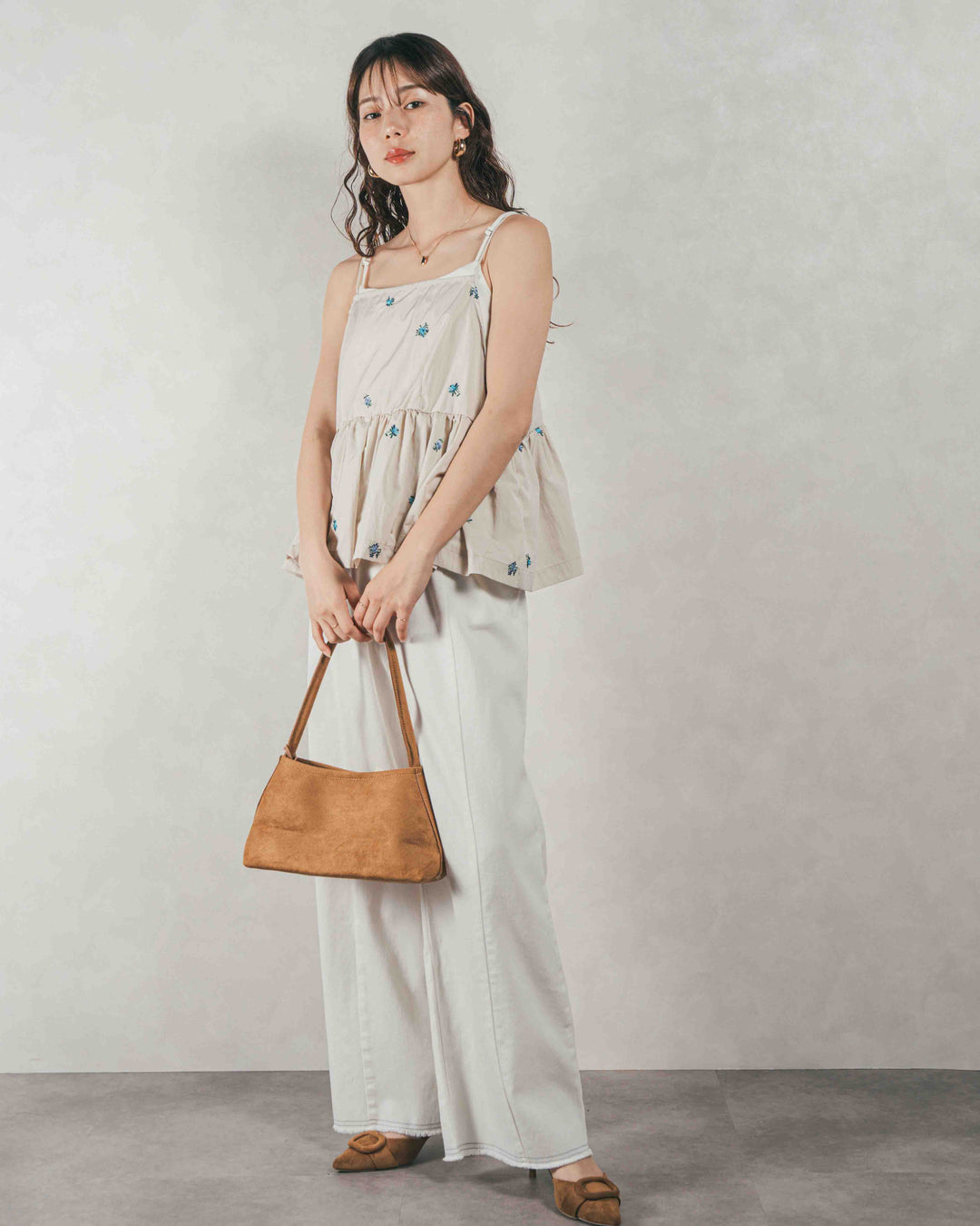 ［SET］Flower刺繍　ボリュームキャミ + 10oz ニュアンスバイカラー リラックスワイドデニム（2SET）