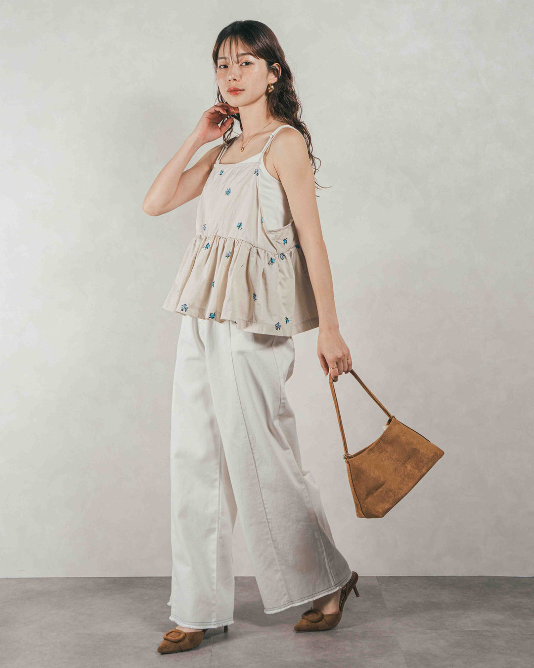 ［SET］Flower刺繍　ボリュームキャミ + 10oz ニュアンスバイカラー リラックスワイドデニム（2SET）