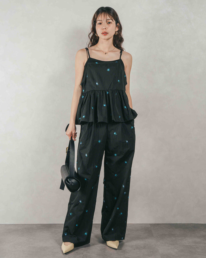 ［SET］Flower刺繍　ボリュームキャミ + Flower刺繍　タックパンツ（2SET）