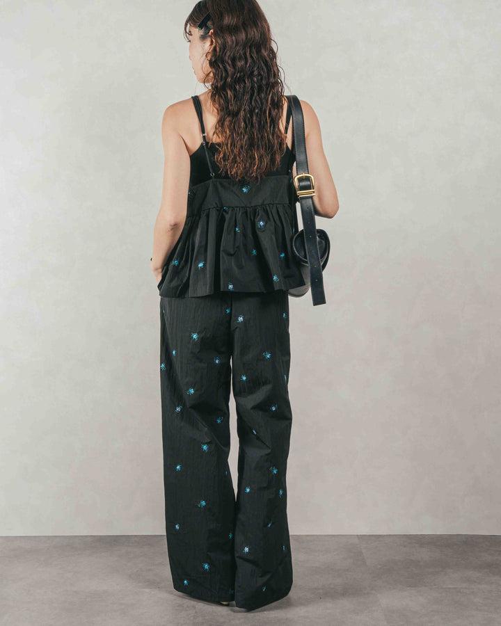 ［SET］Flower刺繍　ボリュームキャミ + Flower刺繍　タックパンツ（2SET）