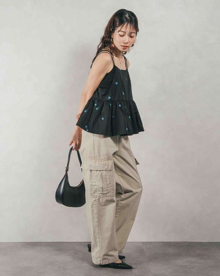 ［SET］Flower刺繍　ボリュームキャミ + ピグメントツイルカーゴパンツ（2SET）