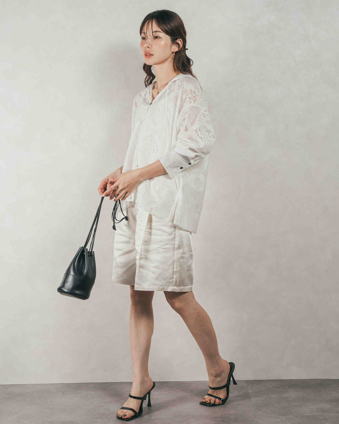 ［SET］Blockレース　フーディーブラウス + Vintageサテンハーフパンツ（2SET）