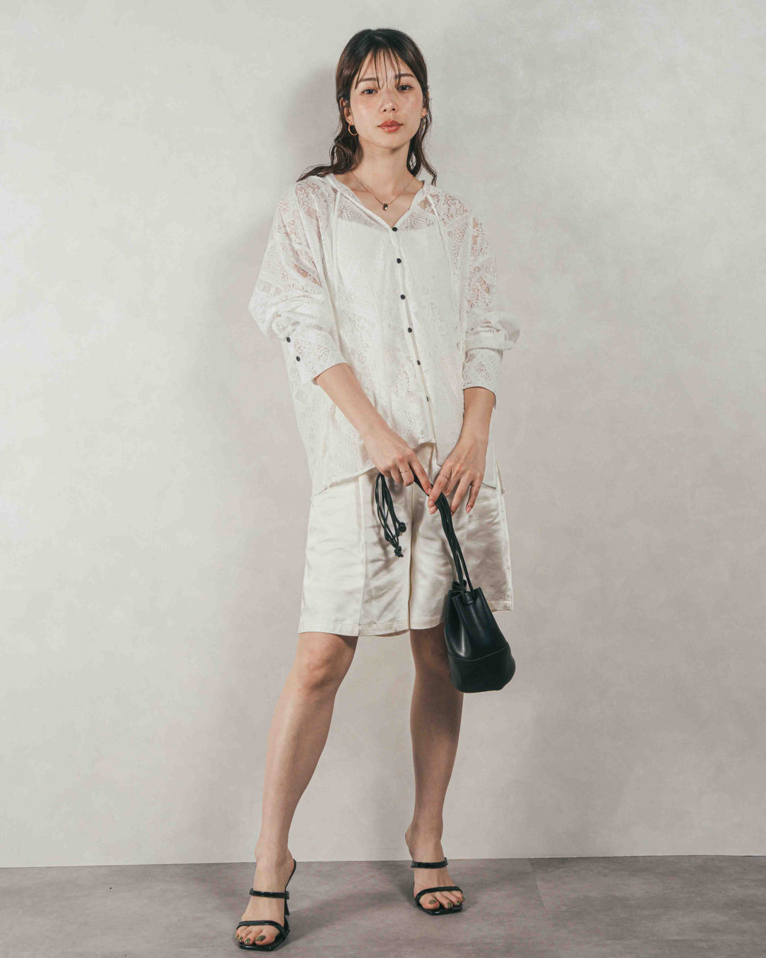 ［SET］Blockレース　フーディーブラウス + Vintageサテンハーフパンツ（2SET）