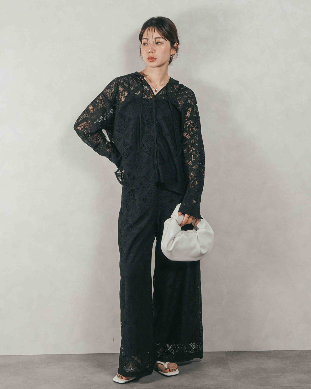 ［SET］Blockレース フーディーブラウス + Blockレース ストレートパンツ（2SET）