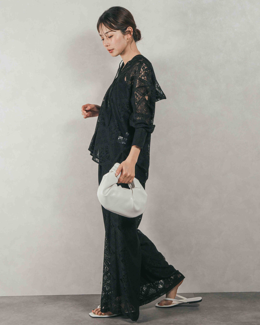 ［SET］Blockレース フーディーブラウス + Blockレース ストレートパンツ（2SET）