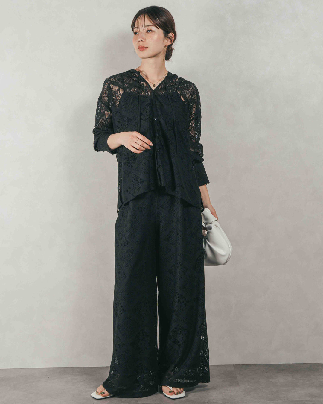 ［SET］Blockレース フーディーブラウス + Blockレース ストレートパンツ（2SET）