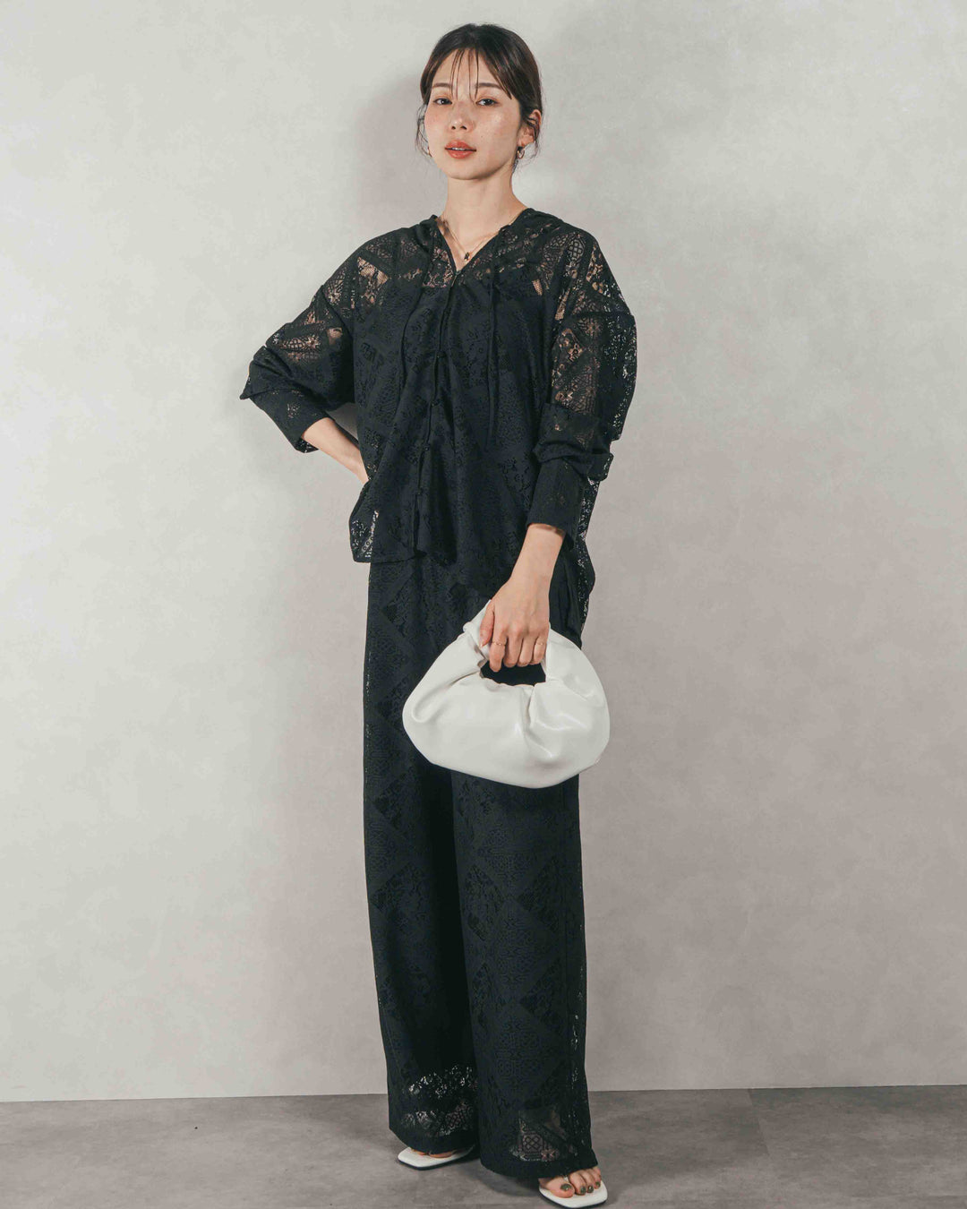 ［SET］Blockレース フーディーブラウス + Blockレース ストレートパンツ（2SET）