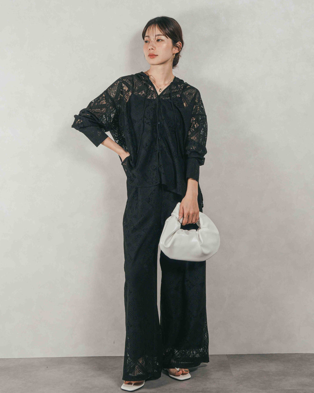 ［SET］Blockレース フーディーブラウス + Blockレース ストレートパンツ（2SET）