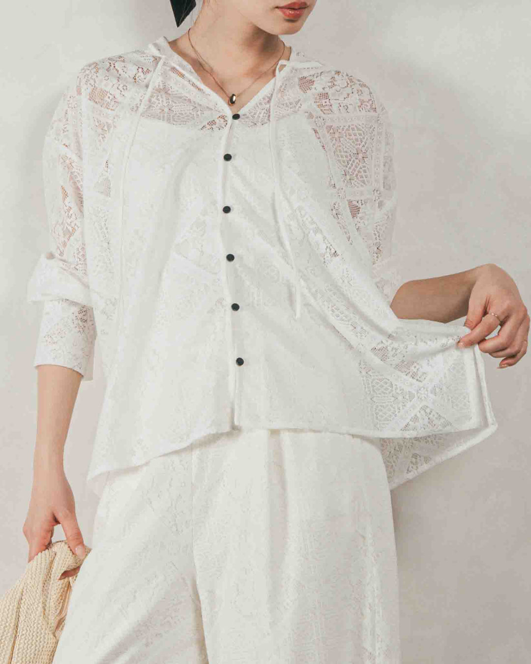 ［SET］Blockレース　フーディーブラウス + Vintageサテンハーフパンツ（2SET）