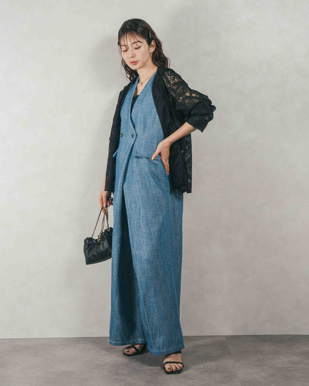 ［SET］デニムライク へリンボーンサロペット + Blockレース　フーディーブラウス（2SET）