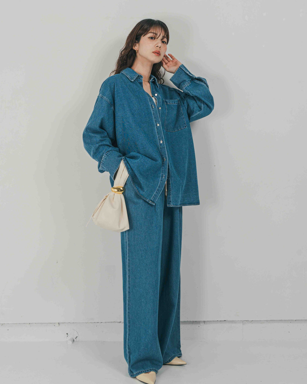 ［SET］Airy Denim オーバーシャツ + Airy Denim ワイドパンツ（2SET）