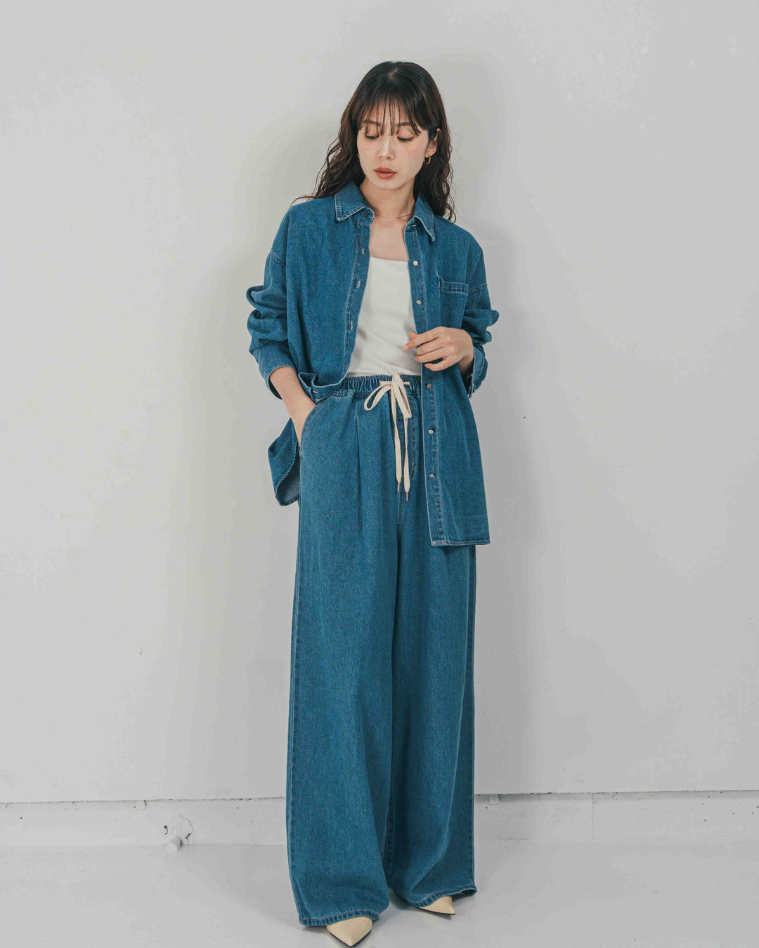 ［SET］Airy Denim オーバーシャツ + Airy Denim ワイドパンツ（2SET）