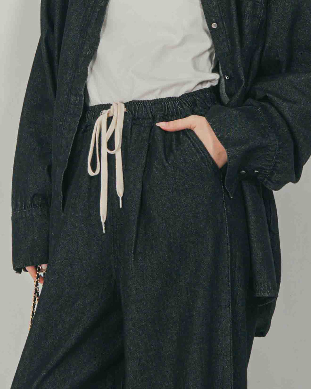［SET］Airy Denim オーバーシャツ + Airy Denim ワイドパンツ（2SET）