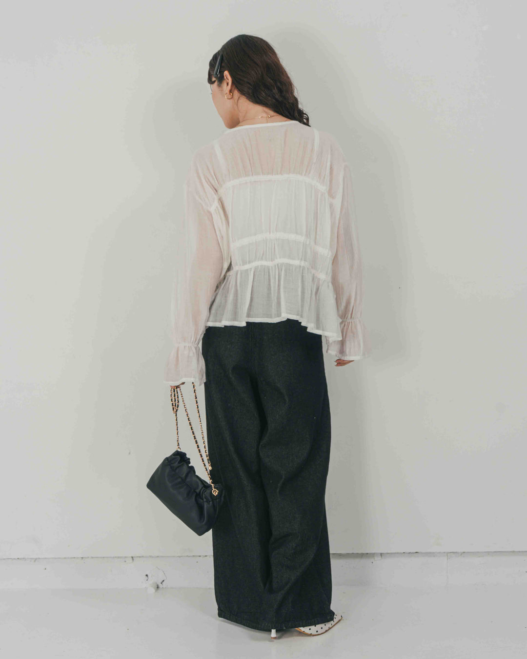 ［SET］Soft シャーリングブラウス + Airy Denim ワイドパンツ（2SET）
