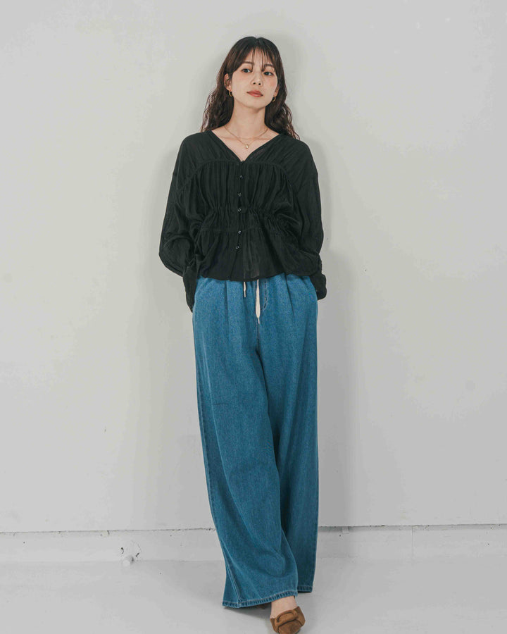 ［SET］Soft シャーリングブラウス + Airy Denim ワイドパンツ（2SET）