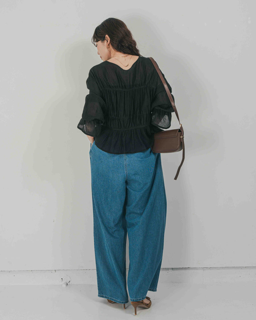 ［SET］Soft シャーリングブラウス + Airy Denim ワイドパンツ（2SET）