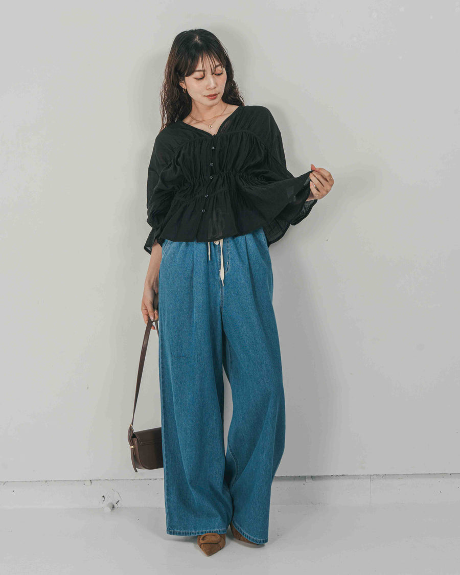 ［SET］Soft シャーリングブラウス + Airy Denim ワイドパンツ（2SET）