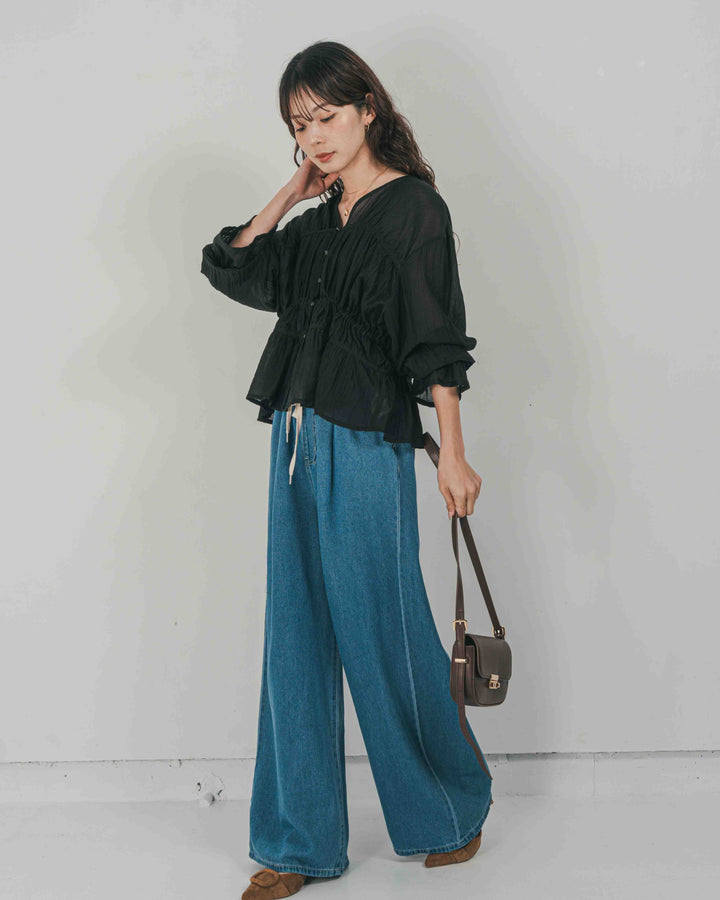 ［SET］Soft シャーリングブラウス + Airy Denim ワイドパンツ（2SET）