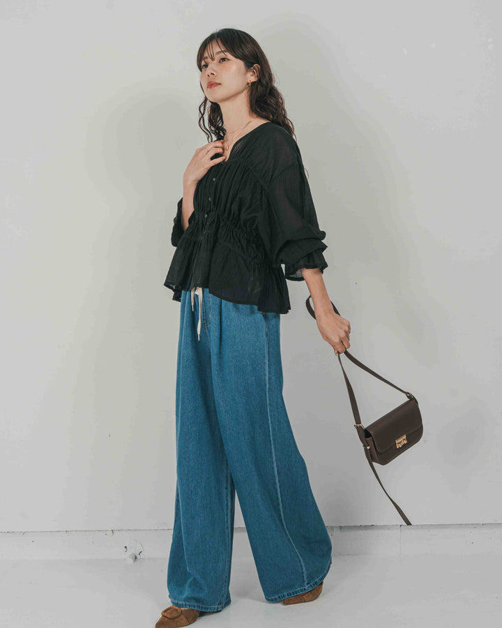 ［SET］Soft シャーリングブラウス + Airy Denim ワイドパンツ（2SET）