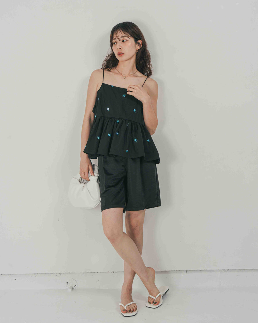 ［SET］Flower刺繍　ボリュームキャミ + Vintageサテン　ハーフパンツ（2SET）