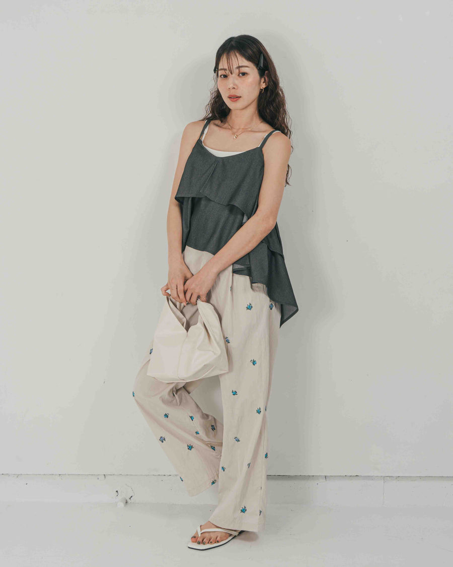 ［SET］デニムライク　ティアードキャミ + Flower刺繍　タックパンツ（2SET）